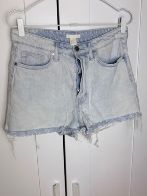 Jean H&M denim shorts women size 38 light blue cotton like new