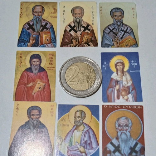 Miniature saint photographs used, pack of 350