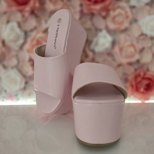 Pink platform sandals size 35 new, soft pink