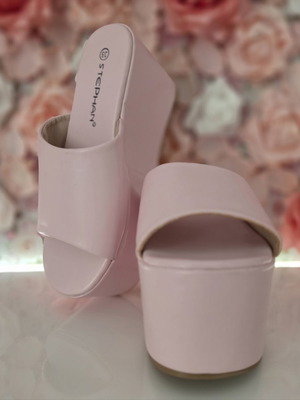 Pink platform sandals size 35 new, soft pink