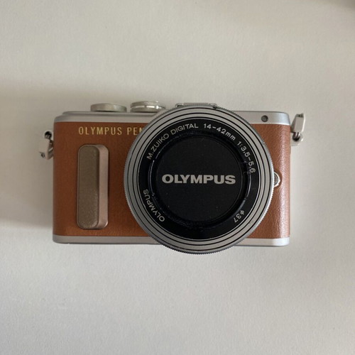 Olympus Pen E-PL8 brown kit 14-42mm ez pancake used