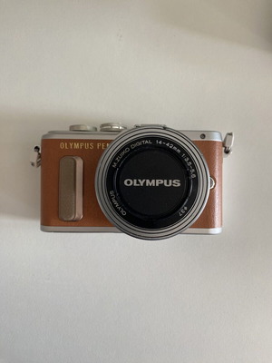 Olympus Pen E-PL8 brown kit 14-42mm ez pancake used