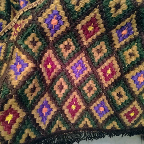 Handmade embroidered rug like new 1.80 × 2.80 m