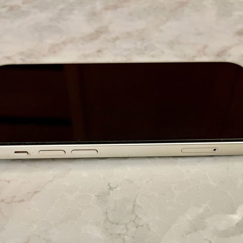iPhone 13 128GB άσπρο σαν καινούργιο με 4 θήκες προστασίας