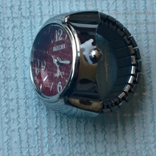 Ring watch quartz with red burgundy glitter dial and silver bracelet like new