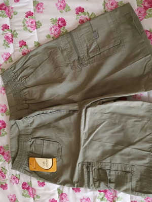 JINTAO men's bermuda shorts size Large new, beige