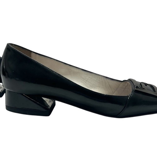Fendi classic mid heel shoes used, size 39, black