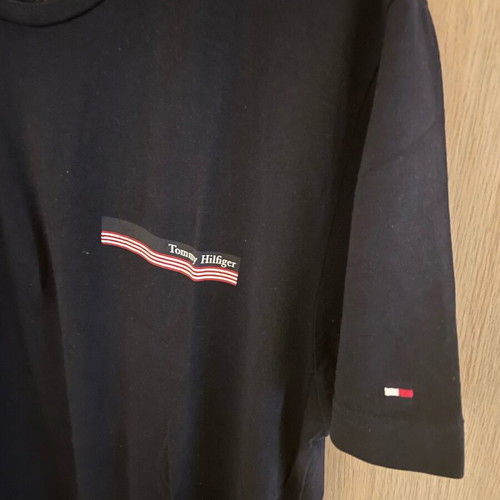 Tommy Hilfiger men's t-shirt like new, dark blue, organic cotton