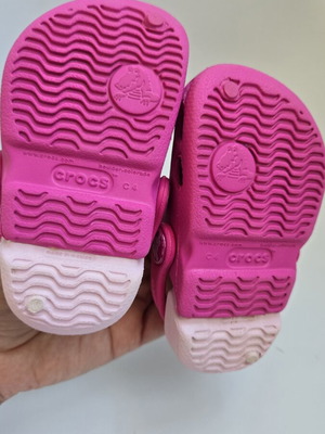 Crocs C4 size 19 like new