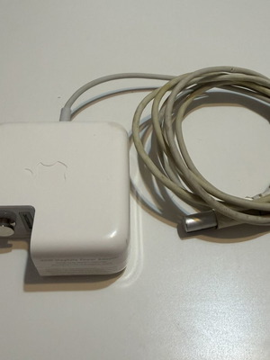 Apple MagSafe 1 45W charger, original