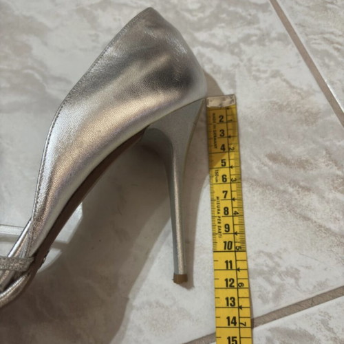 Dodici leather sandals with rhinestones like new, silver