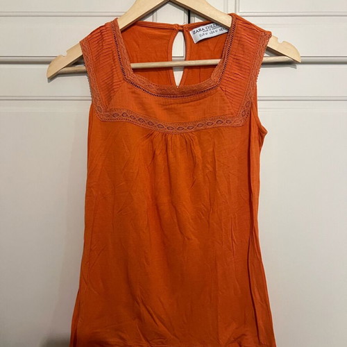 Zara sleeveless top like new, size S/M