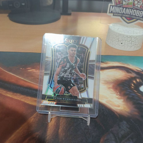 Victor Wembanyama 2025-26 Panini Select EuroLeague Premier Level 32/149 card near mint