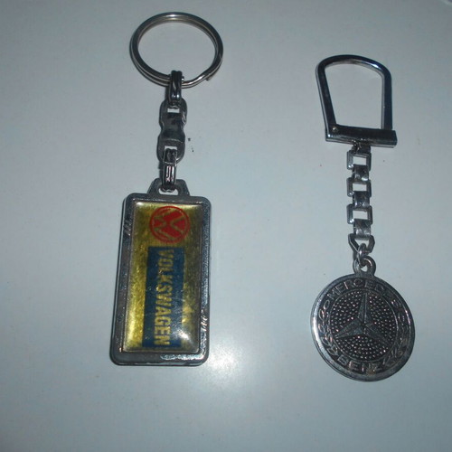 Car keychains used, pack of 8, Ferrari, Chevrolet, Krayper, Peugeot, Ford, Fave, Mercedes, Fiat