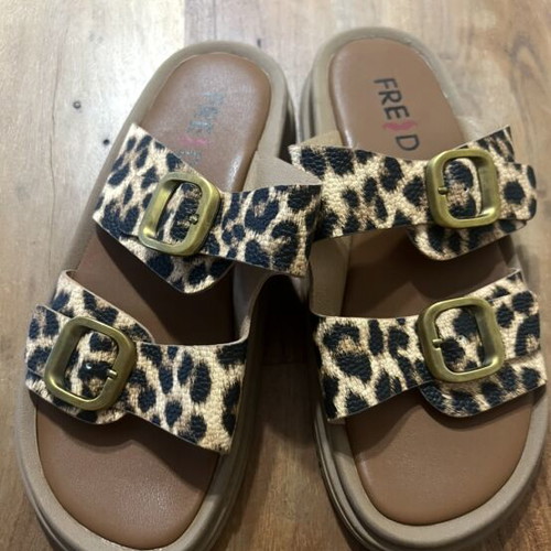 Fred leopard print slippers size 37