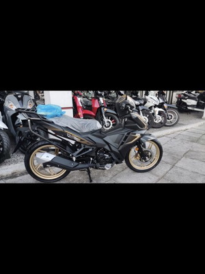Sym Vf 185 μοτοσυκλέτα σαν καινούργιο, 18.000 χλμ, χειροκίνητο, μαύρο