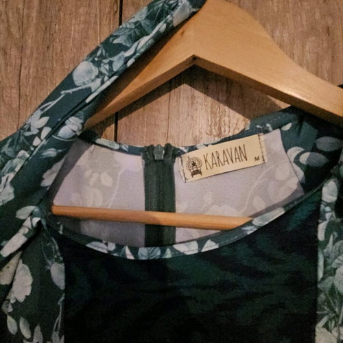 Karavan dress like new, size M with belt