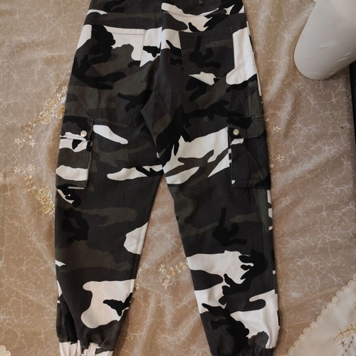 Military pants like new, size medium, multicolor