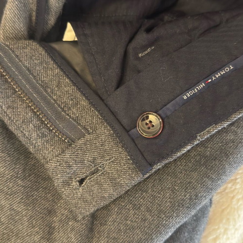 Tommy Hilfiger gray pants like new size M 32/34