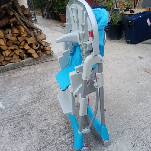 Folding Baby Highchair used, blue with wheels and brakes