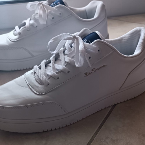 Ben Sherman sneakers size UK 12 like new, white with small yellow stain