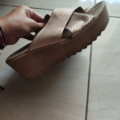 Dolce slippers used, size 40, gold