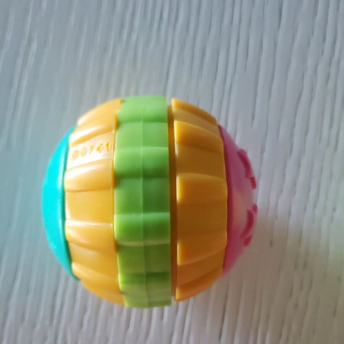 Playschool baby balls like new, set of 2 pieces