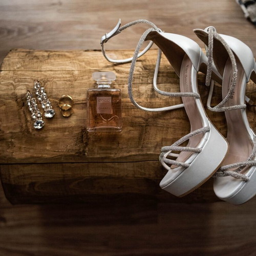 Bridal shoes size 38 white iridescent with silver straps like new