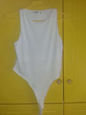 Maestro white bodysuit like new, size M