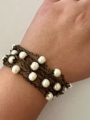 Bracelet with acrylic pearls and chain vintage style like new