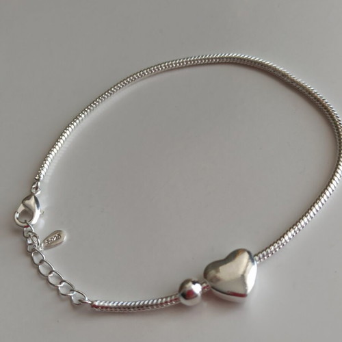 Sterling silver 925 bracelet with heart new, elegant and timeless