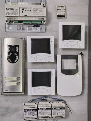 Color video door phone set like new