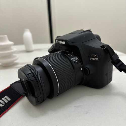 Canon EOS 2000D like new with 2 lenses