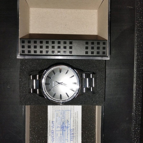 Casio wristwatch like new, silver men's MTP model