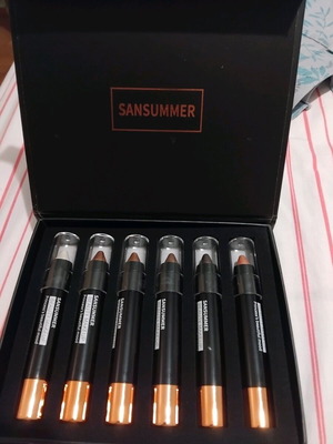 Eyeshadows 6 shiny pencils new