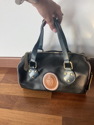 Trussardi woman bag, black leather Boston barrel style