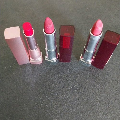 3 lipsticks L'Oreal Paris
