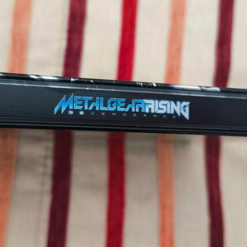 Metal Gear Rising Revengeance Steelbook PS3 used with unused codes