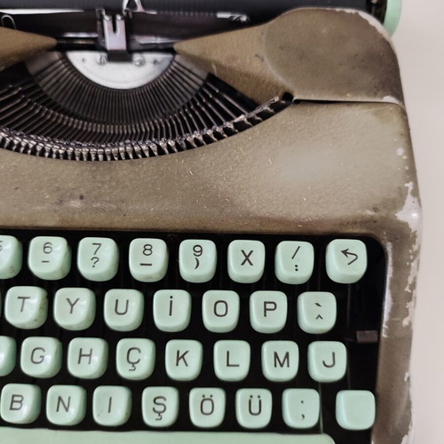 Hermes Baby vintage typewriter used, untested, French AZERTY keyboard