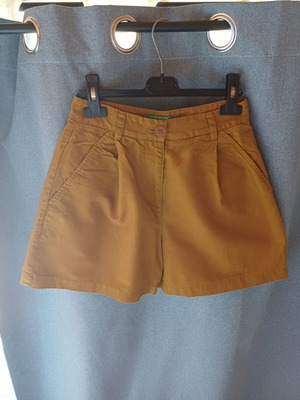 United Colors of Benetton High Waist Shorts like new, size 38, mustard