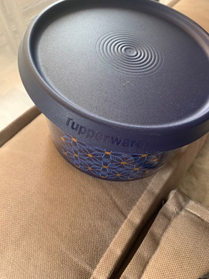 Tupperware canister 1.4L