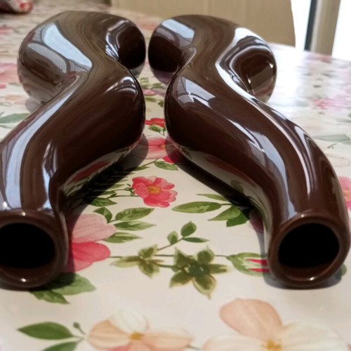Ceramic candlesticks set like new, brown color