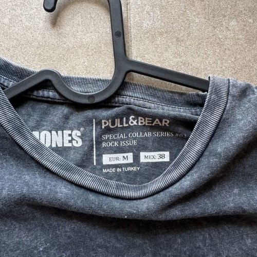 Pull & Bear T-shirt used, size M, gray
