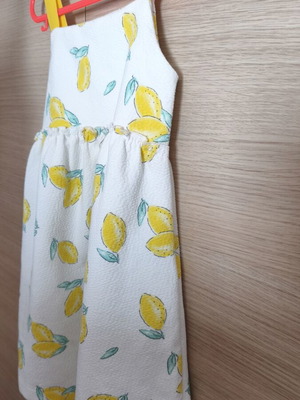 Zara dress for 4 years old like new, yellow
