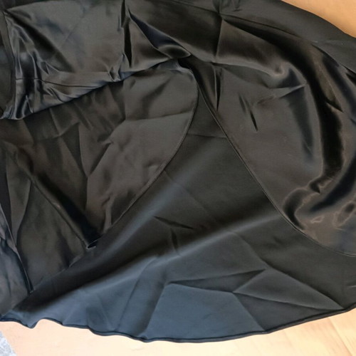 Veloudakis women's satin skirt like new, black