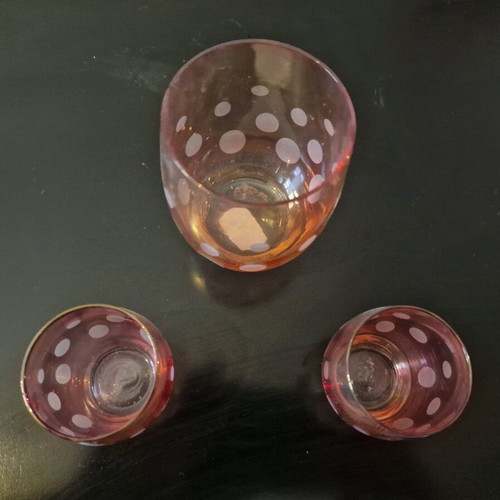 Glassware with decorative design like new, set of 3 pieces