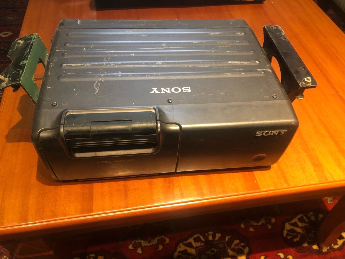 Sony CDX-A100 CD player used with… - € 60,00 - Vendora.cy