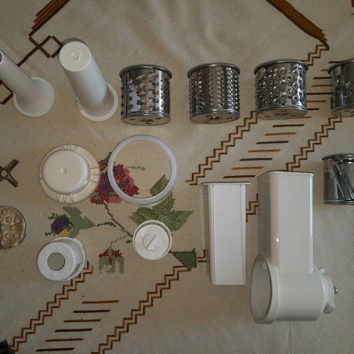 Moulinex Charlotte HV3 meat grinder used, 2 cutting and 5 grating options