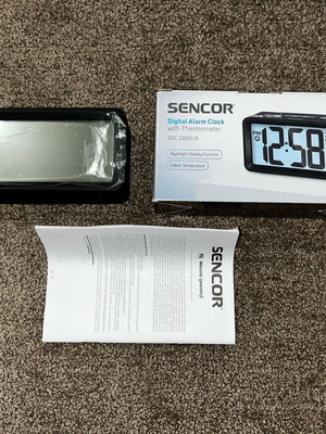 Digital alarm clock with thermometer new, tabletop