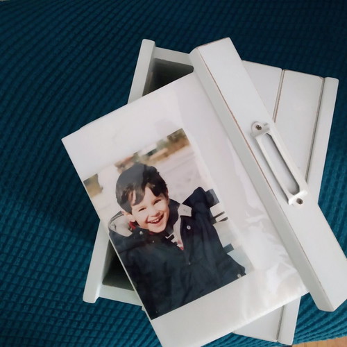 Photo album set like new, wooden with embroidered fabric design, 24x4 pcs